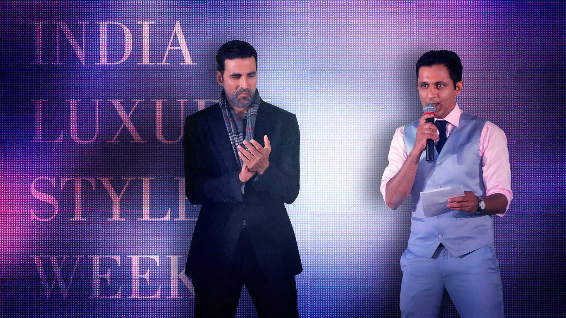 Riaz Basha in conversation with Akshay Kumar